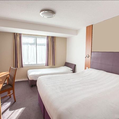 Premier Inn 索利赫尔 外观 照片