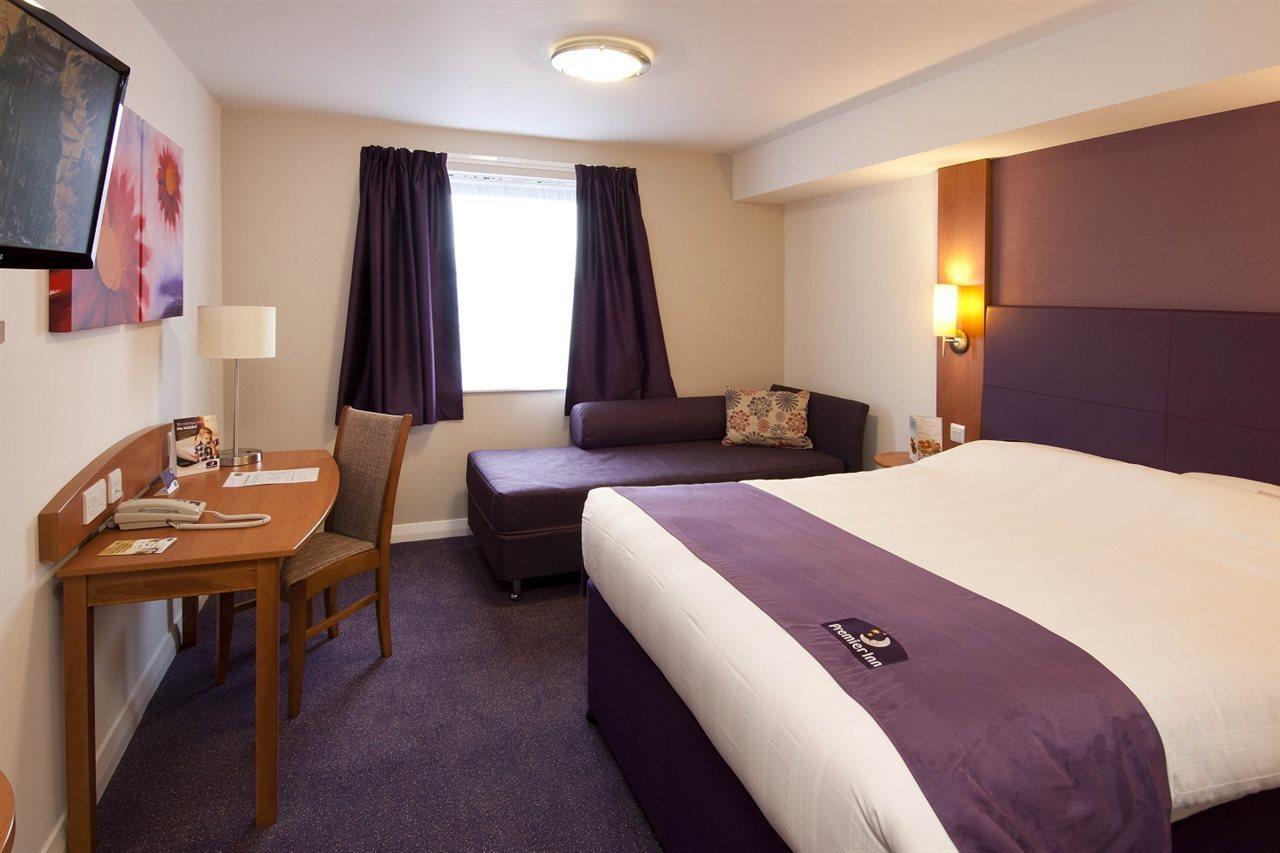 Premier Inn 索利赫尔 外观 照片