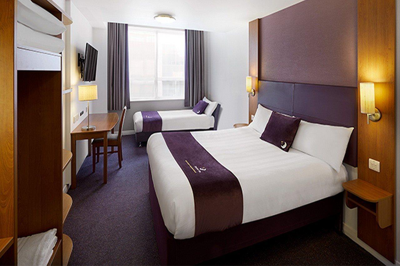 Premier Inn 索利赫尔 外观 照片